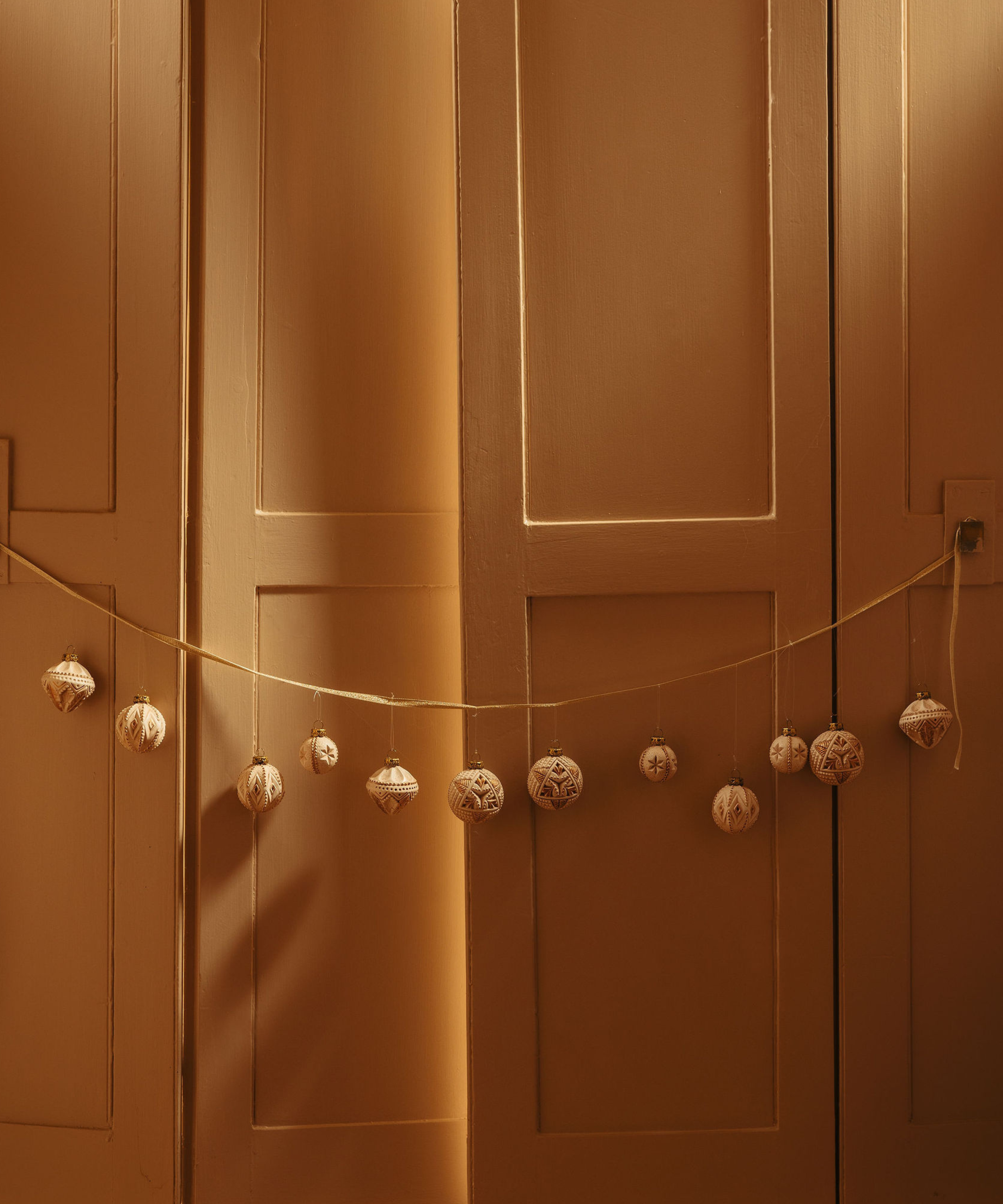 Set of 12 Freya Baubles