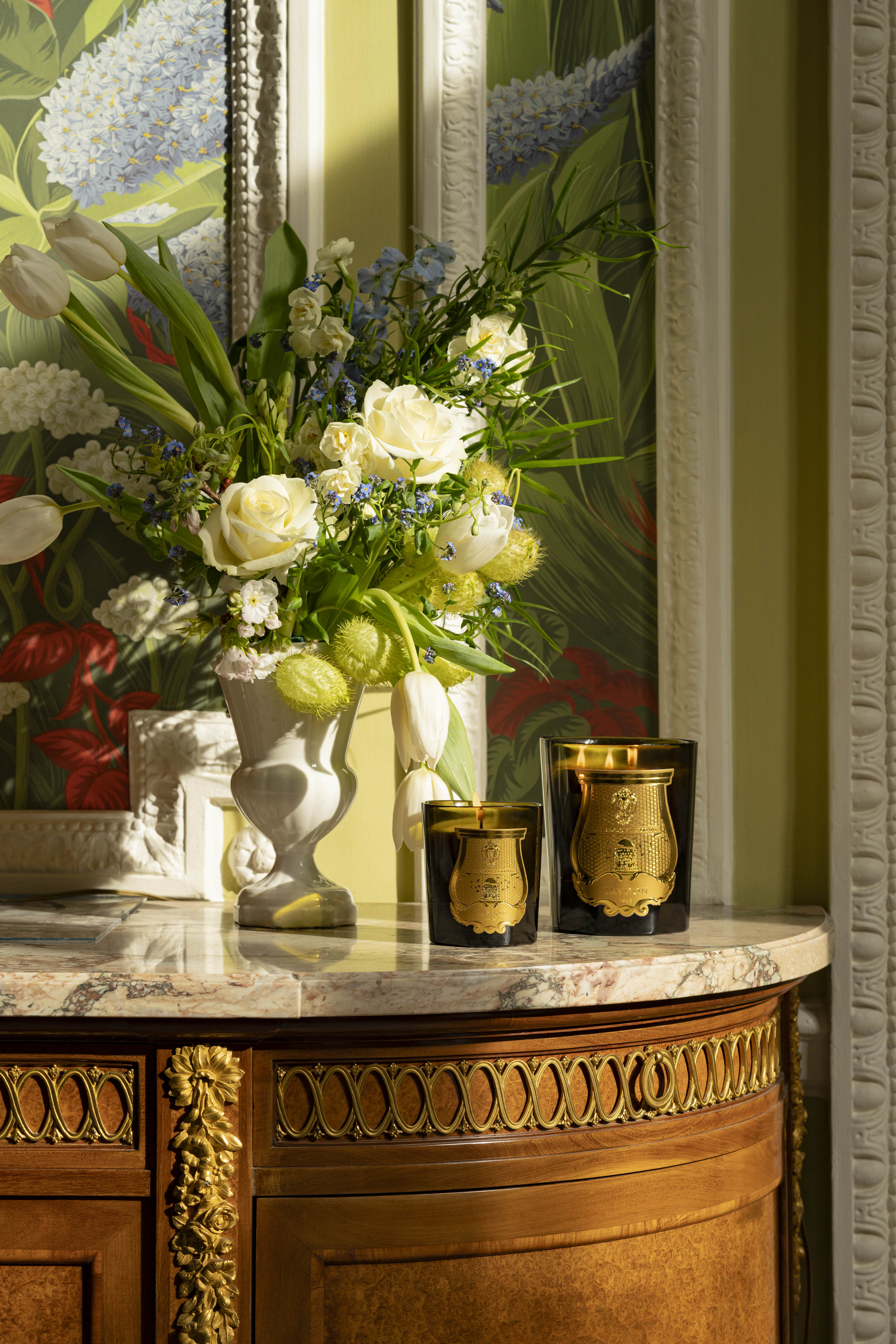 Trudon Classic Scented Candle 270g and 800g, Lifestyle