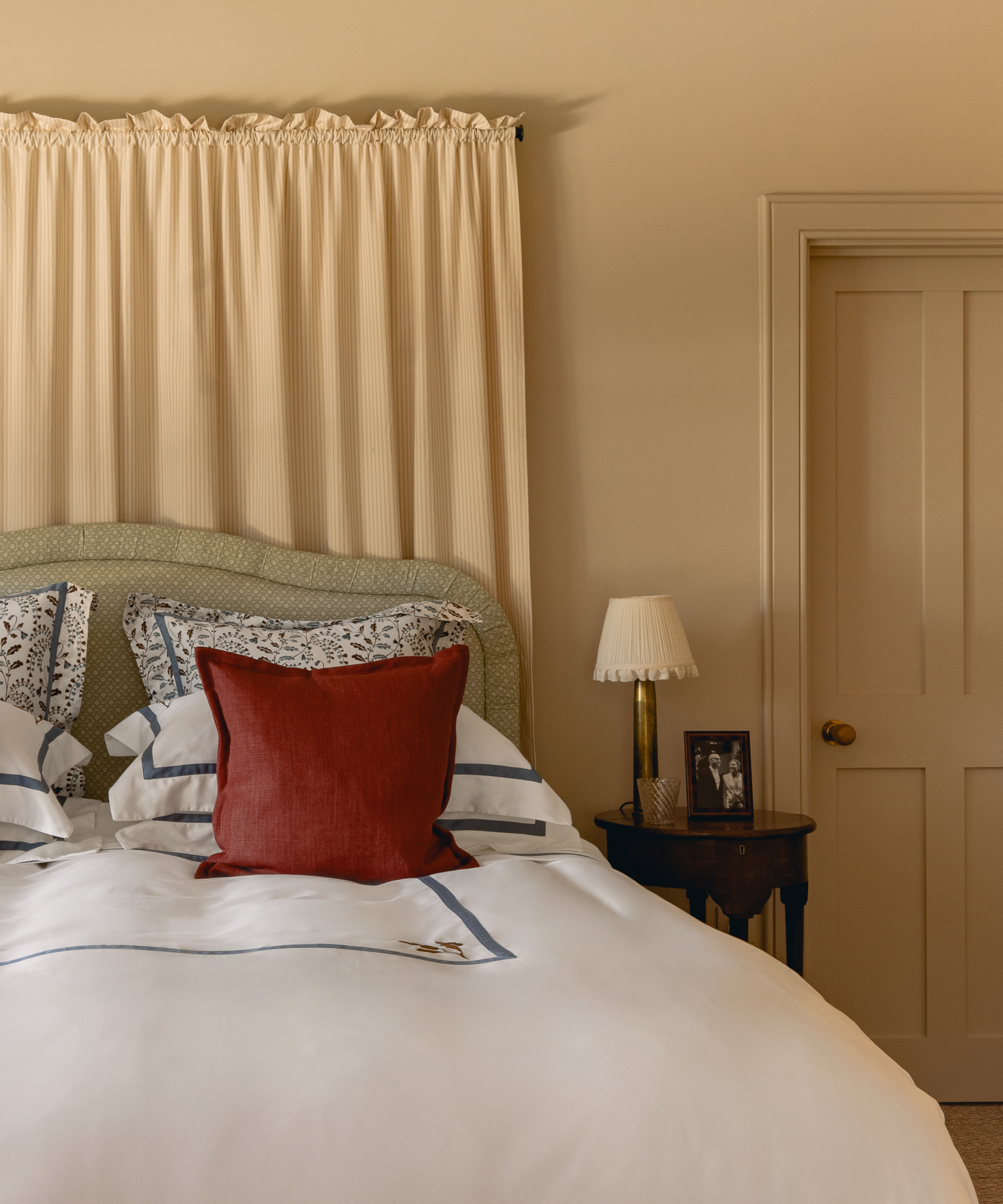 Oneta Duvet Cover, with Rosalyn Cushion