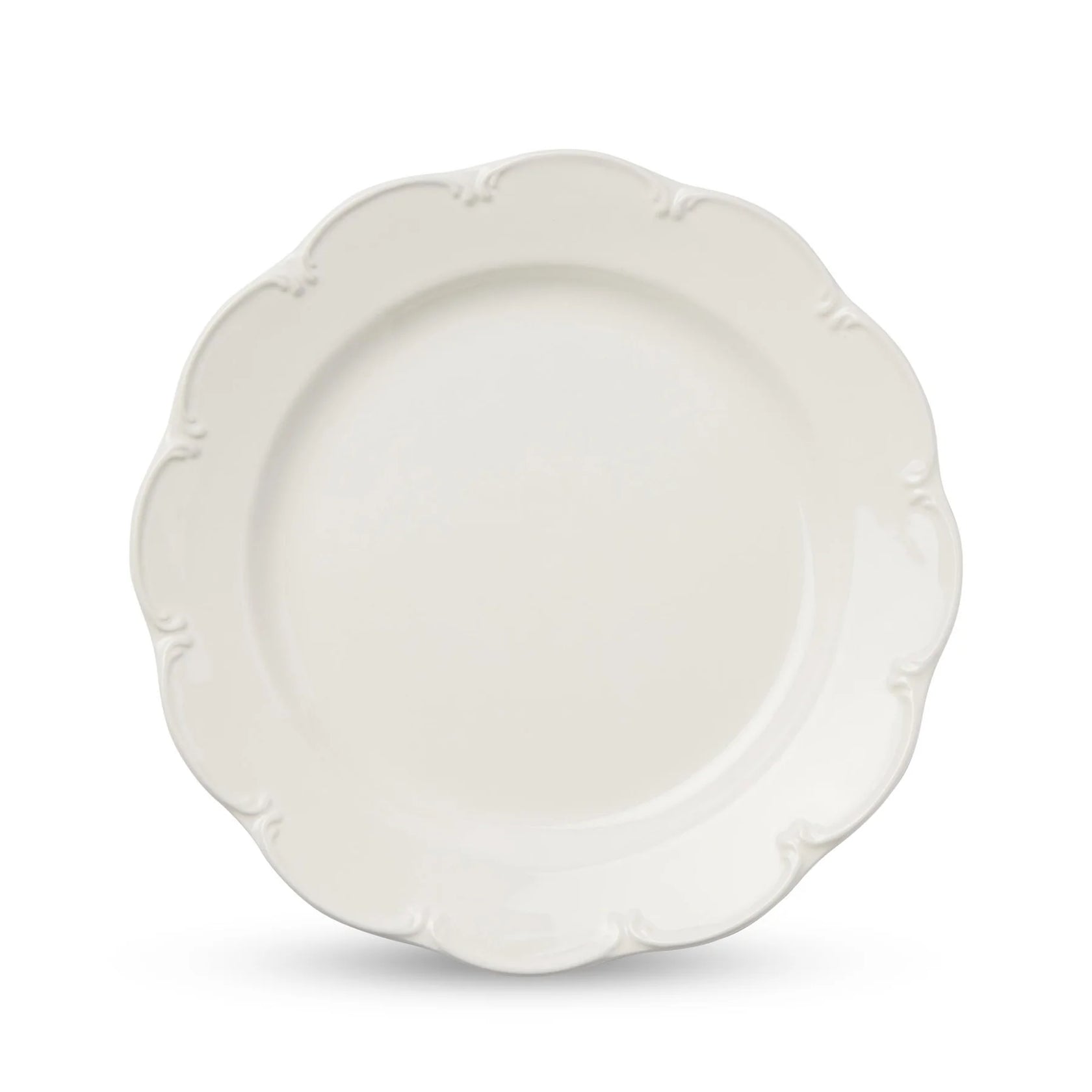 Set of 4 Olivia Scalloped Dinner Plates, White, Cut Out