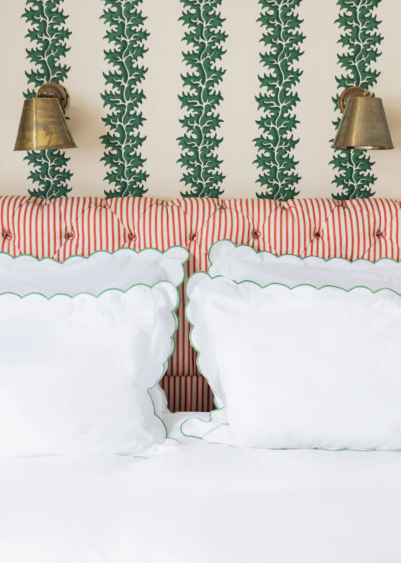 Annabelle Scalloped Bed Linen, Asparagus, Bedroom Detail