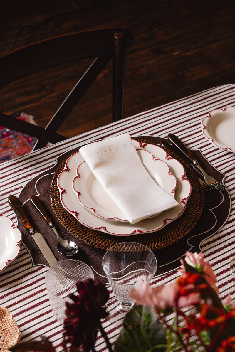 Set of 4 Olivia Scalloped Plates, Raspberry Filet
