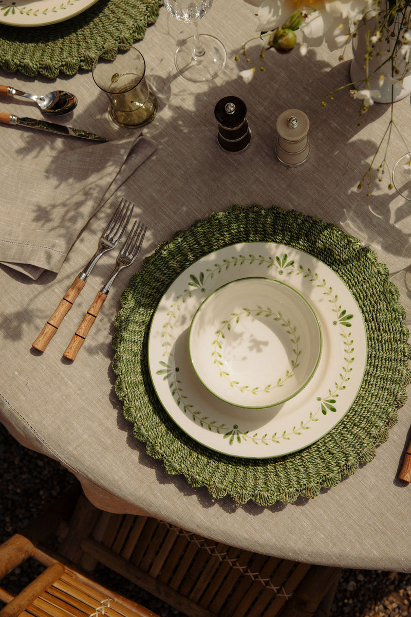 Rebecca Udall Elouise Dinner Plate, Green with the Bamboo Handle Cutlery