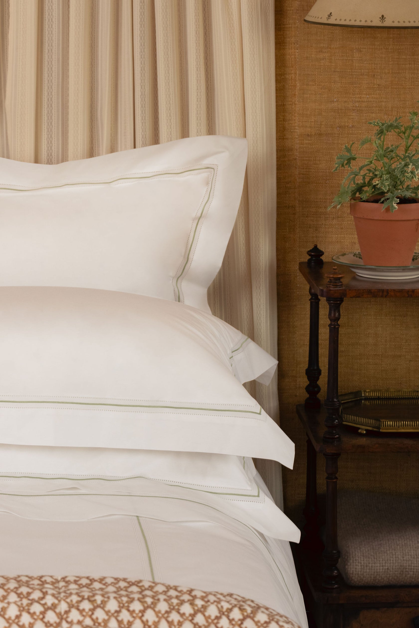 Diana Bed Linen, with Clara Bedspread