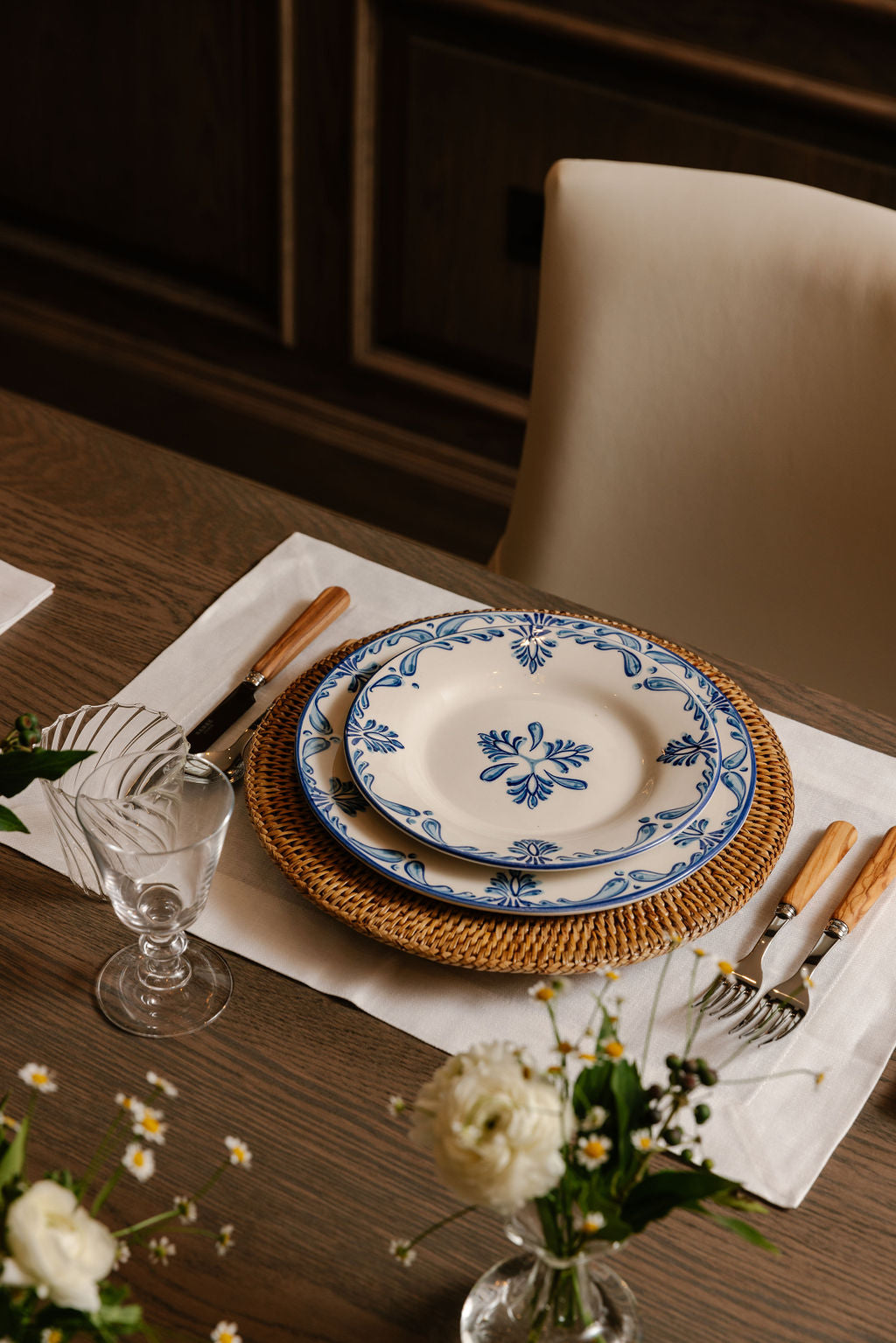 Rebecca Udall Jacquard Linen Placemat, White with Eleanor Crockery