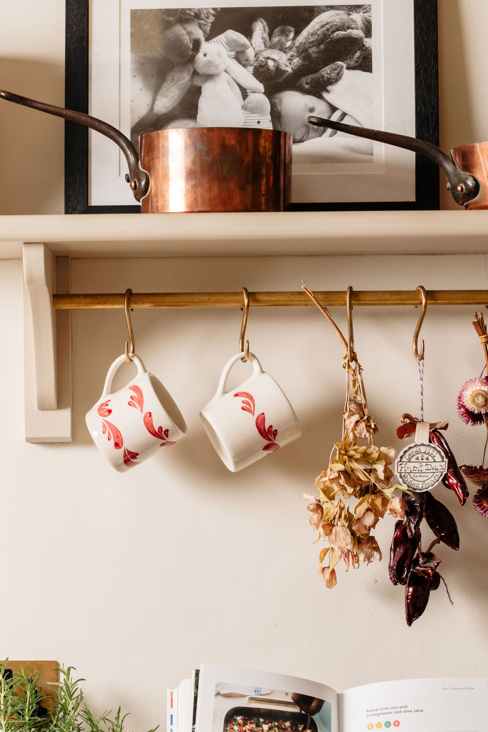 Set of 4 Celia Mugs, Raspberry