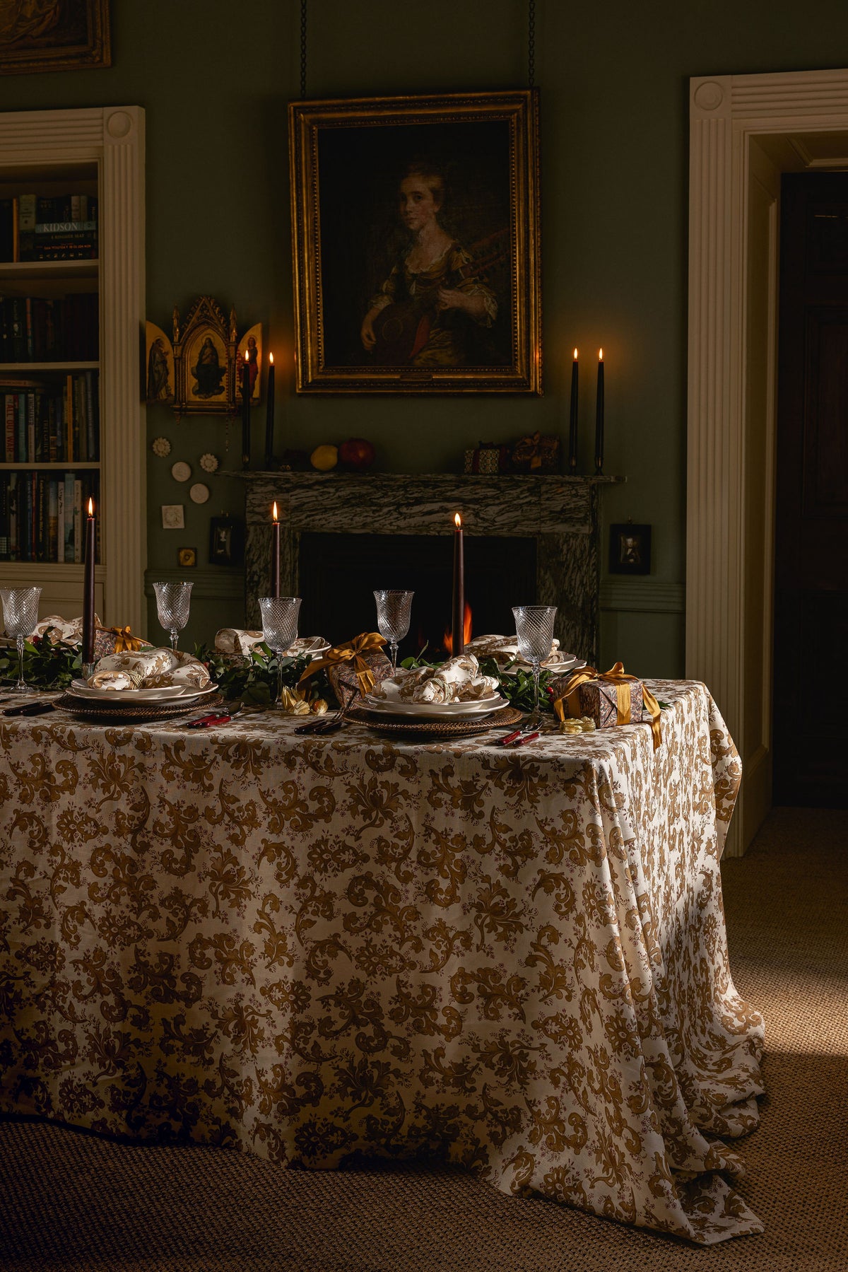 Constance Table Linens, Lifestyle