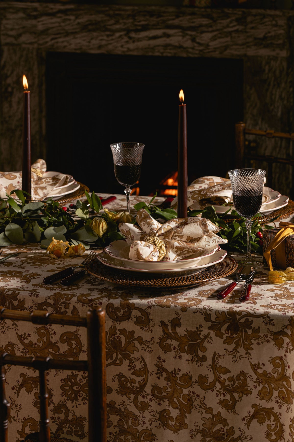 Constance Rectangular Linen Tablecloth, Table Lifestyle