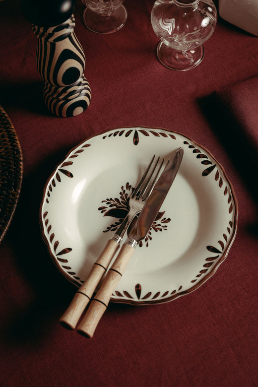 Ottilie Crockery, Brown, with Classic Tablecloth Deep Marsala