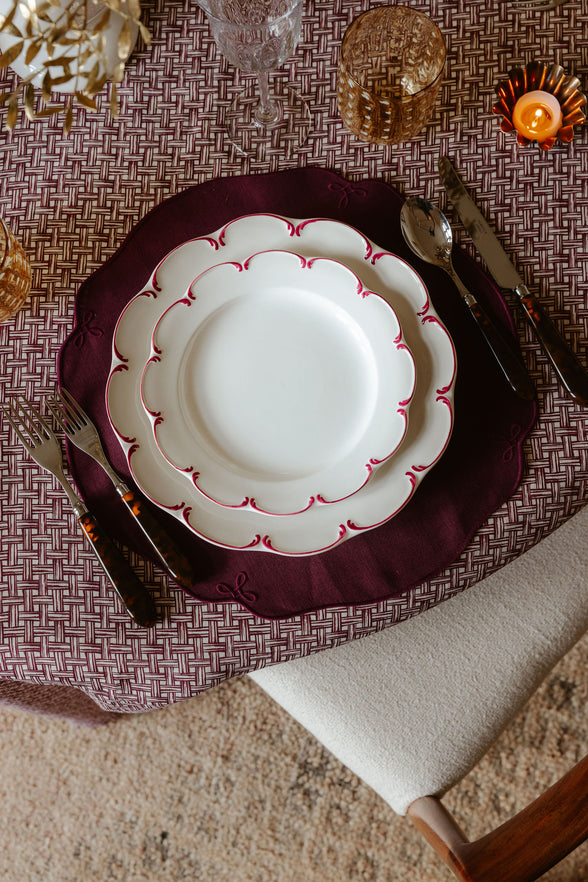Set of 4 Olivia Scalloped Dinner Plates, Raspberry Filet