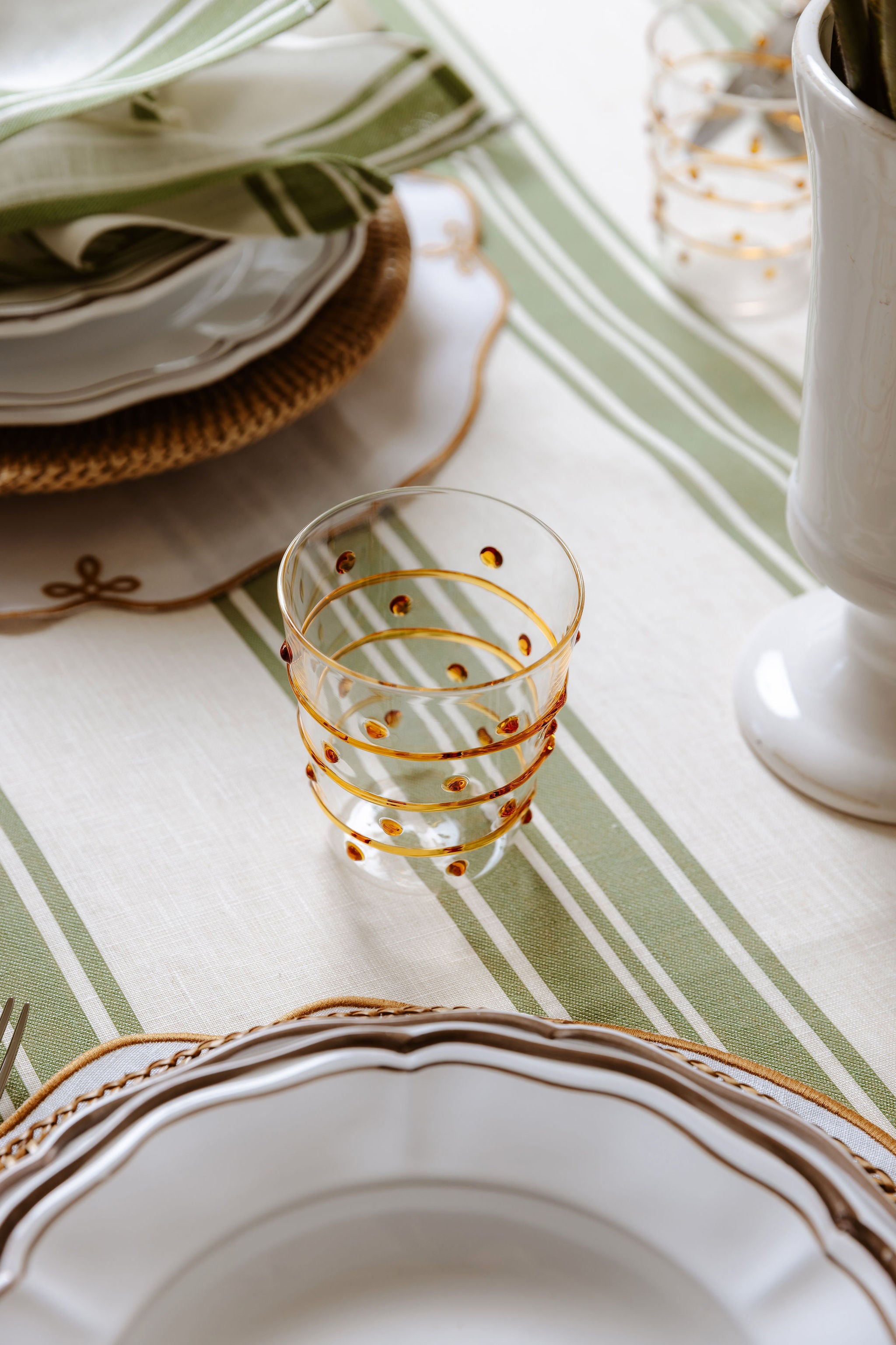 Set of 4 Zita Scalloped Dinner Plates, Chestnut Brown