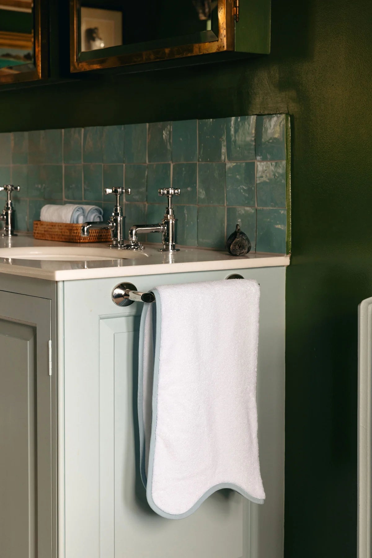 Amelia Scalloped Bath Towel, Powder Blue