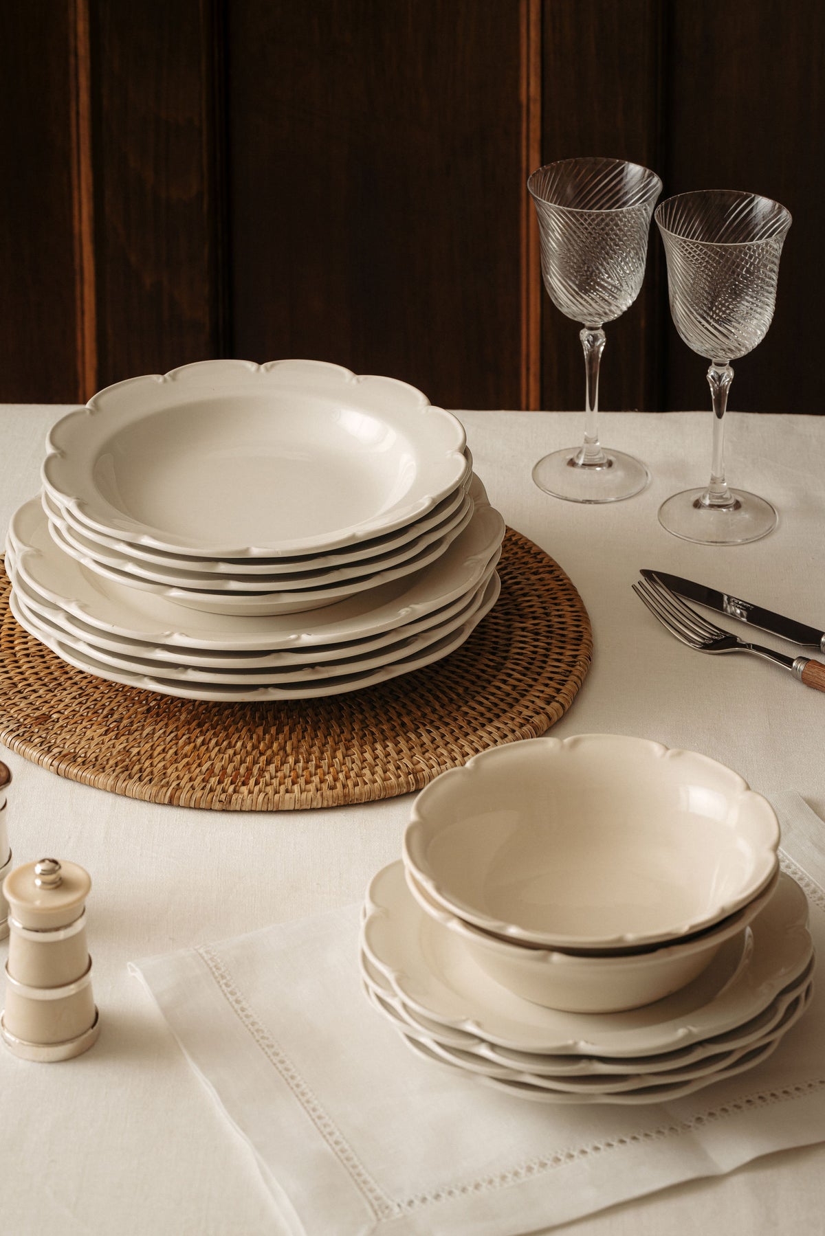 Set of 4 Olivia Scalloped Pasta Bowls, White