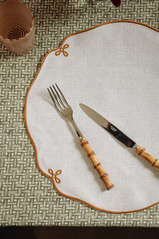 Set of 4 Martha Linen Placemats, White/Antique Gold, with Bamboo Cutlery