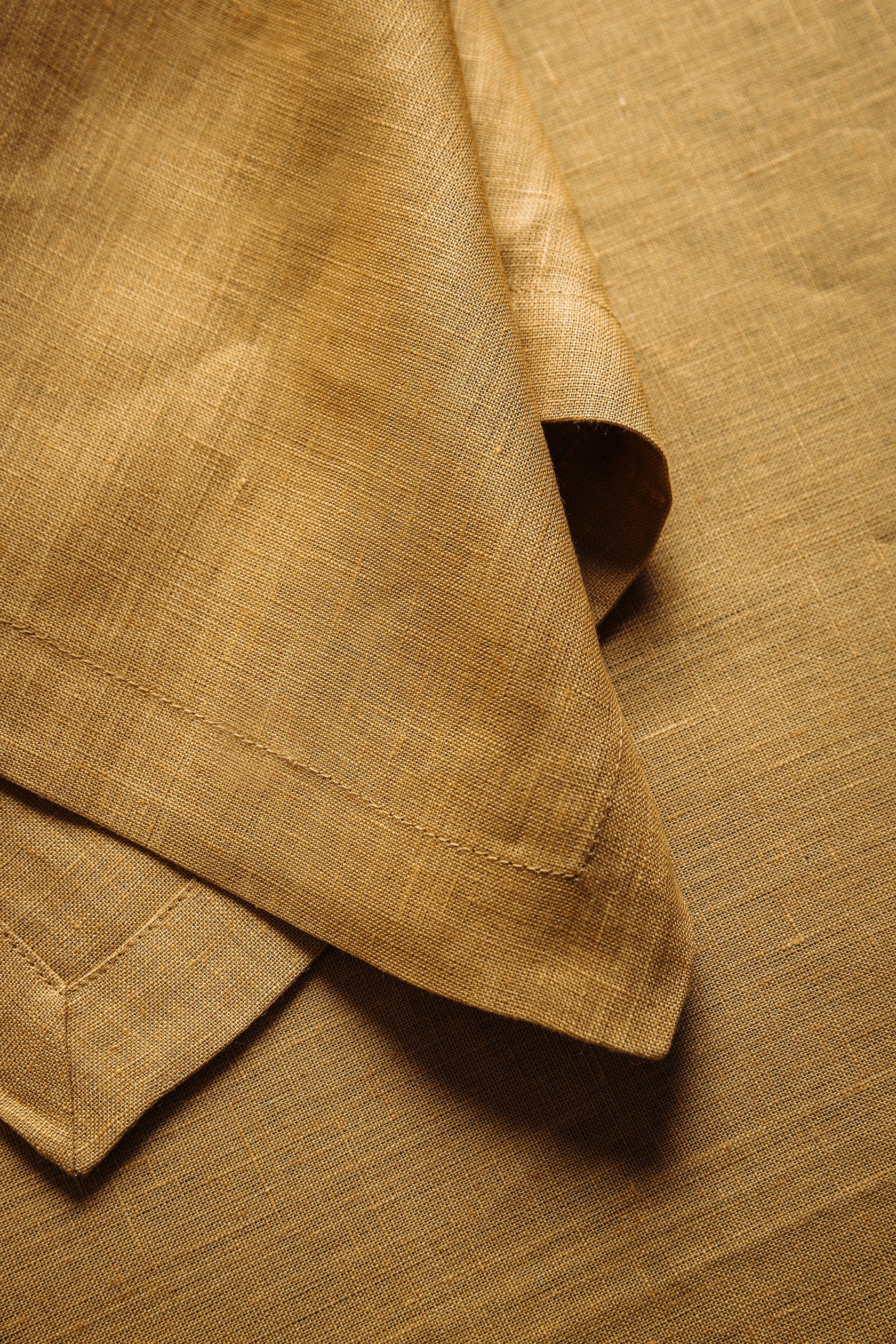 Classic Linen Table Linens, Straw