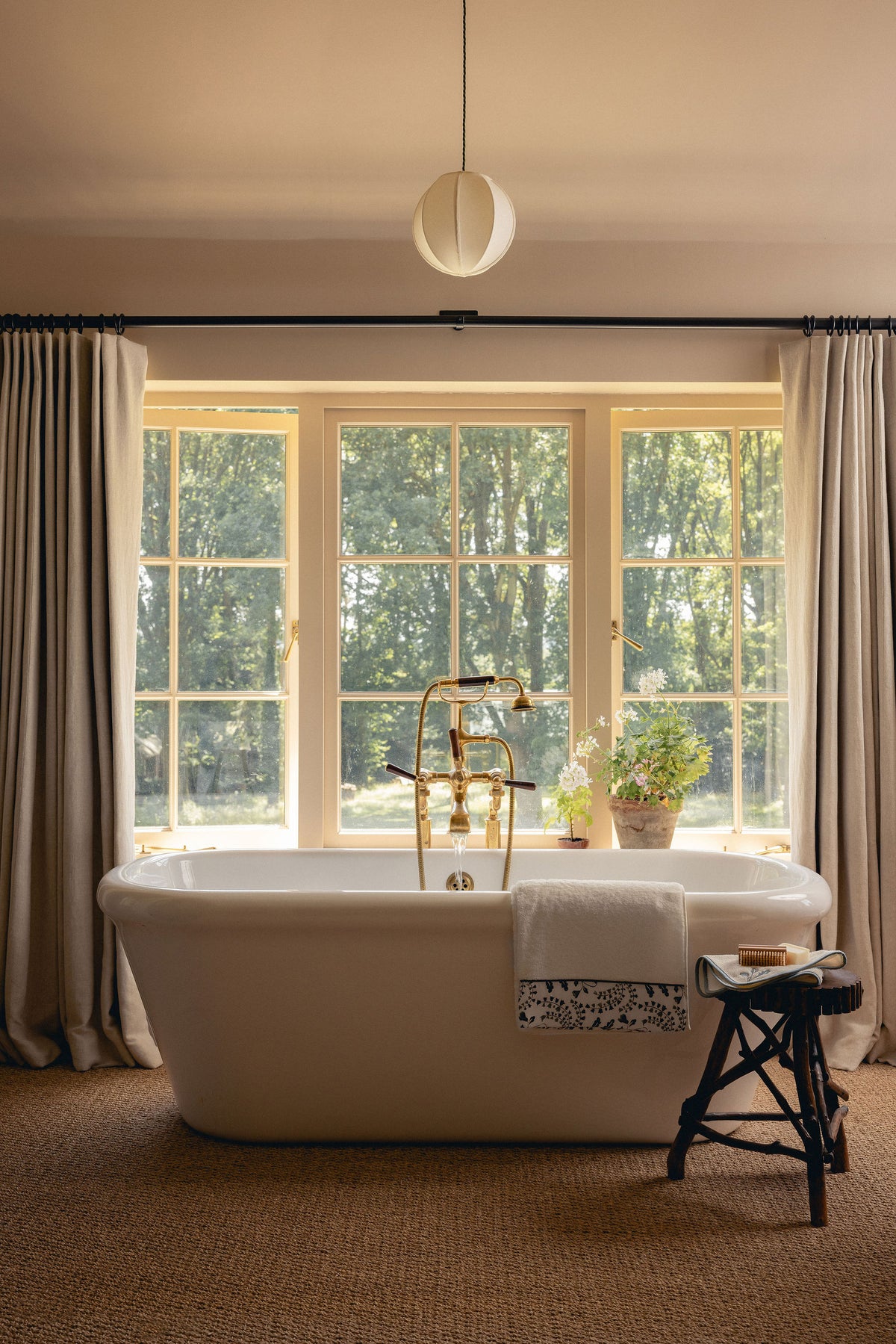 Oneta Bath Sheet, Bathroom Lifestyle