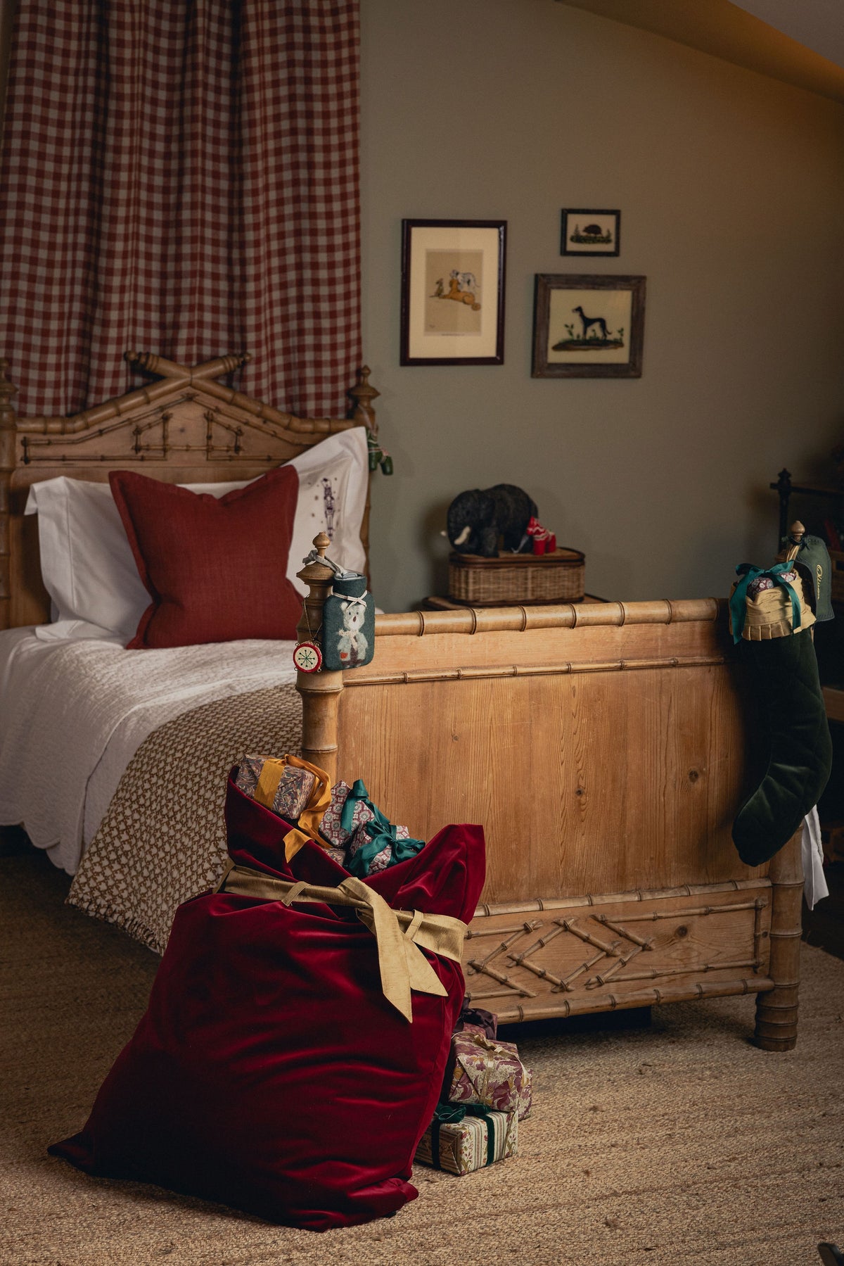 Clara Pleated Quilted Cotton Bedspread, Tobacco