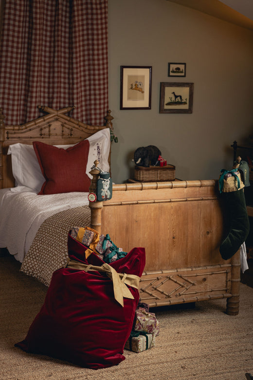 Clara Pleated Quilted Cotton Bedspread, Tobacco