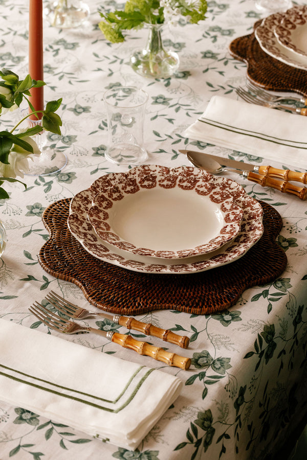 Scalloped Rattan Placemat, Brown