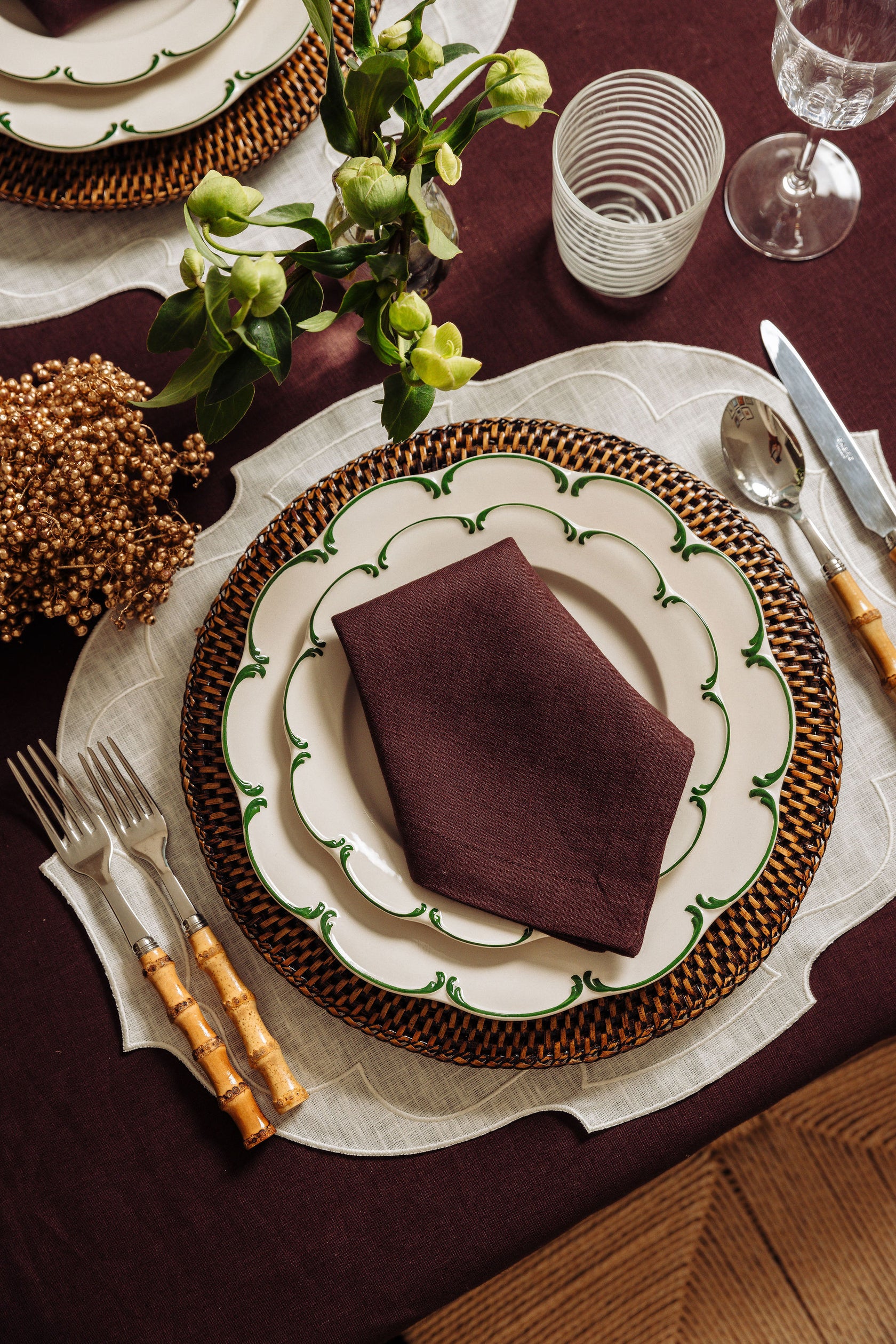 Olivia Scalloped Crockery, Green Filet