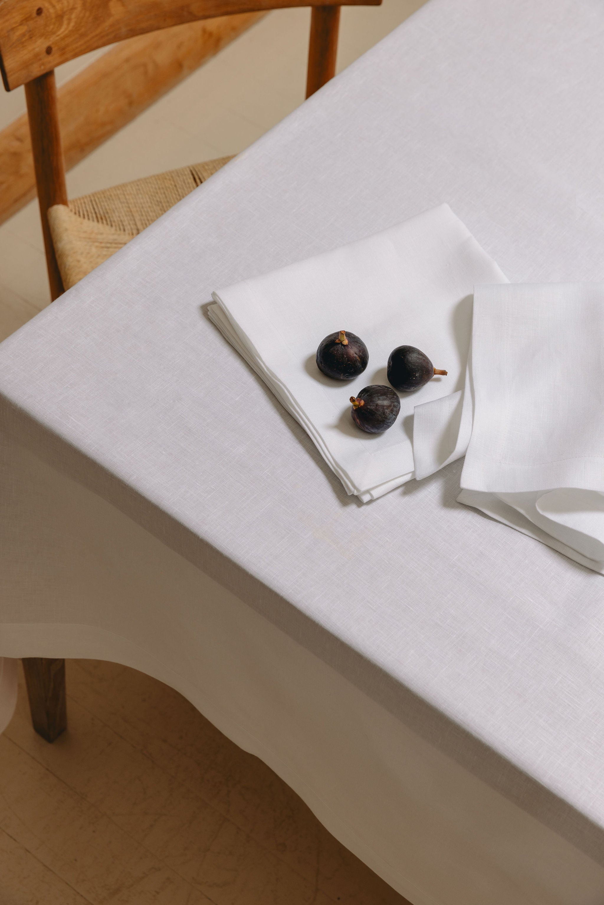 Classic Mitred Table Linens, White