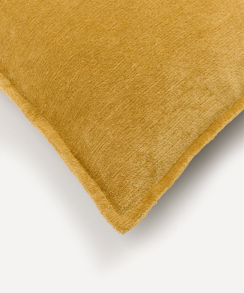 Rebecca Udall, Verity Linen Velvet Lumbar Cushion, Straw, Detail