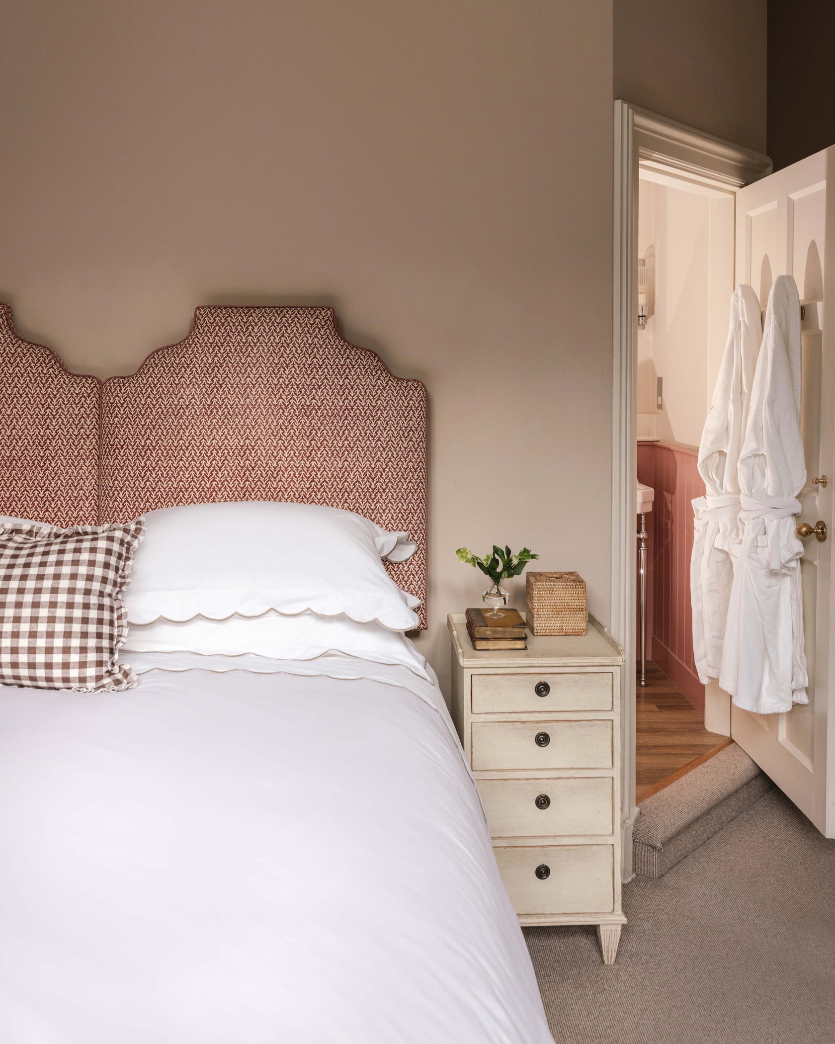 Annabelle Scalloped Bed Linen, Taupe, Bedroom Lifestyle