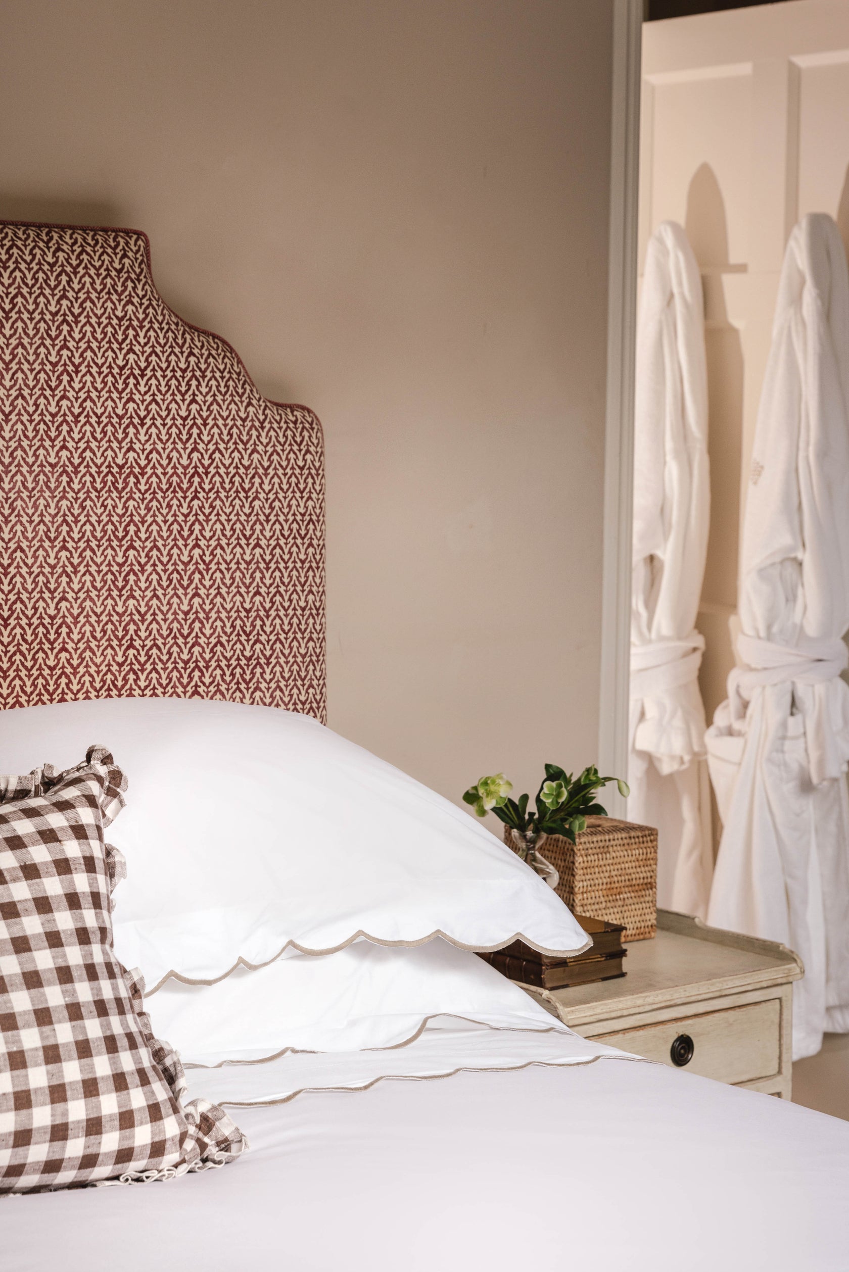Annabelle Scalloped Bed Linen, Taupe, with Rattan Tissue Box