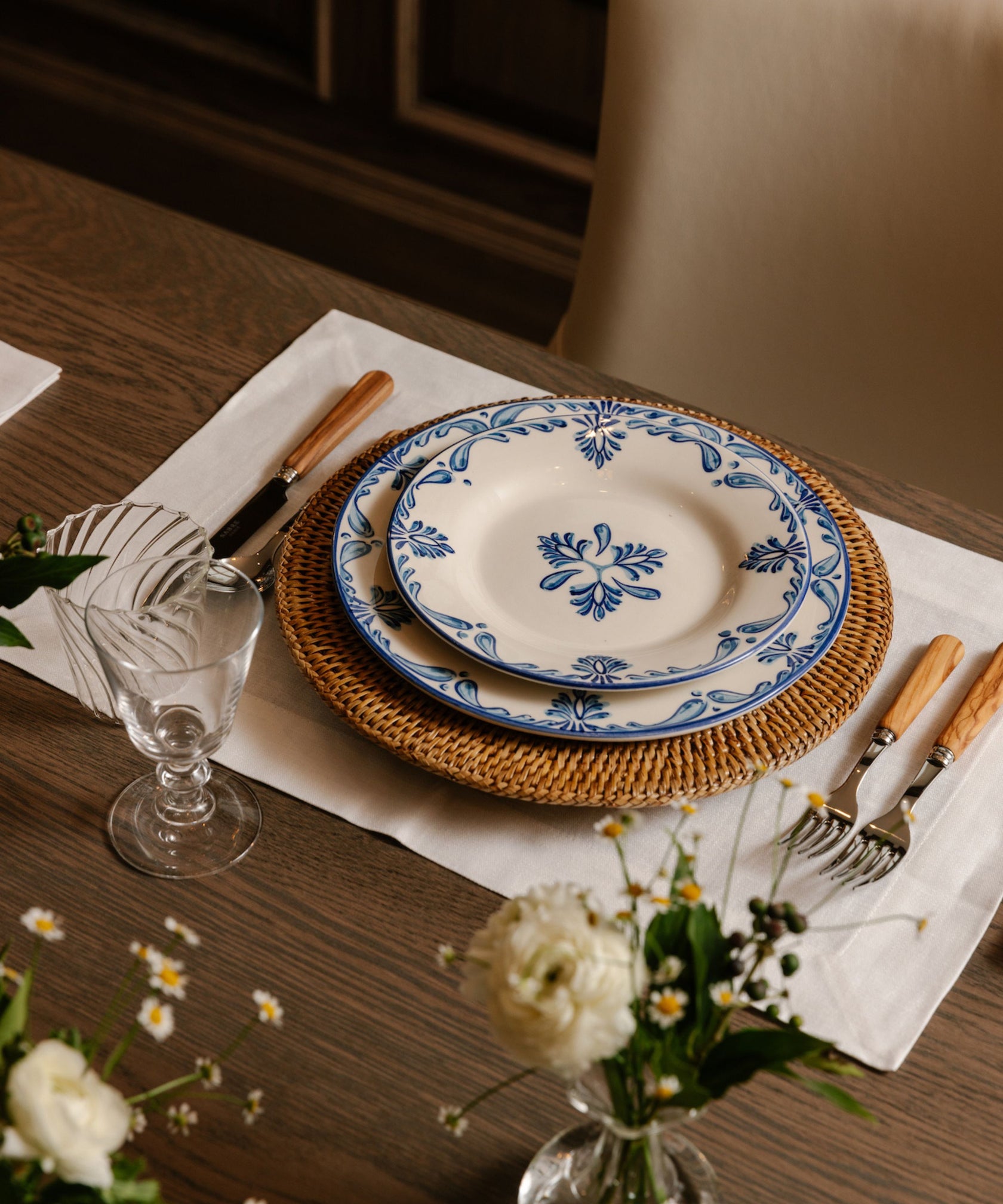 Rebecca Udall Jacquard Linen Placemat, White with the Rattan Charger