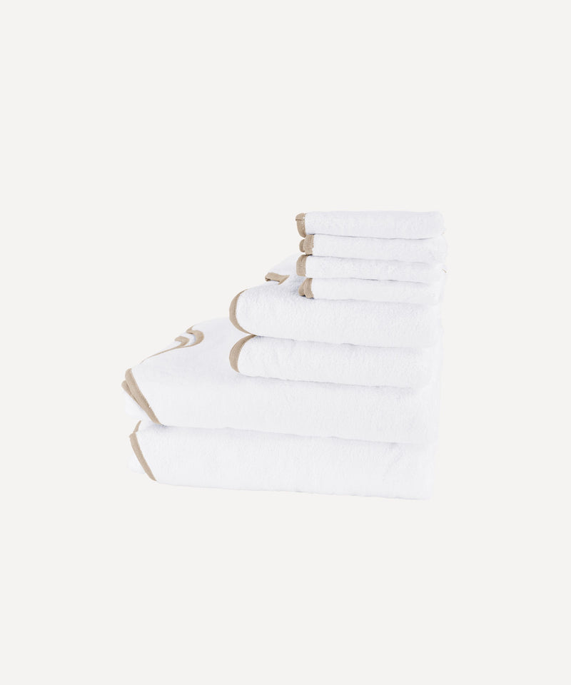 Signature Amelia Scalloped Bath Towel Bundle