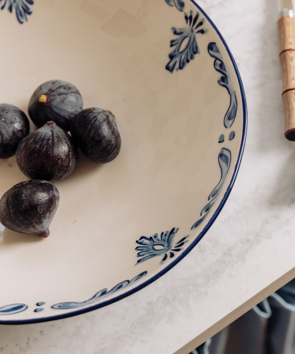 Eleanor Serving Bowl, Blue, lifestyle detail