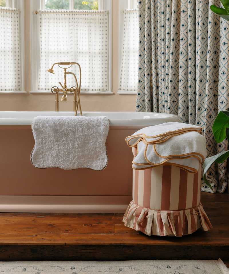 Amelia Scalloped Bath Towels, burnt mustard trim