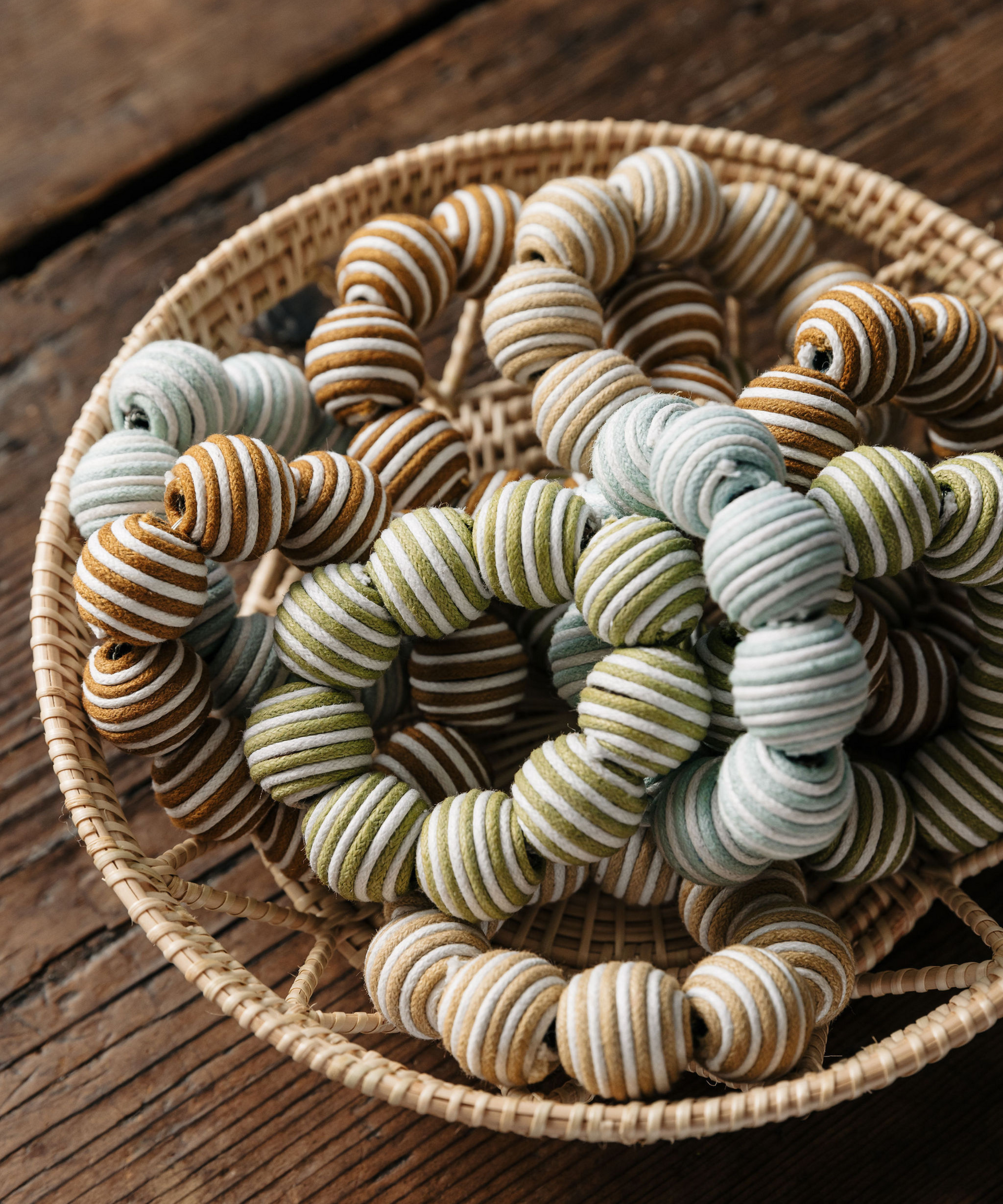 Set 4 Striped Napkin Rings Chalk