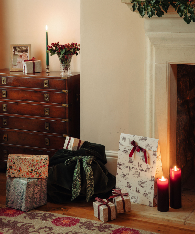 Rebecca Udall Marble Linen & Velvet Christmas Sack, Green and pillar candles, burgundy