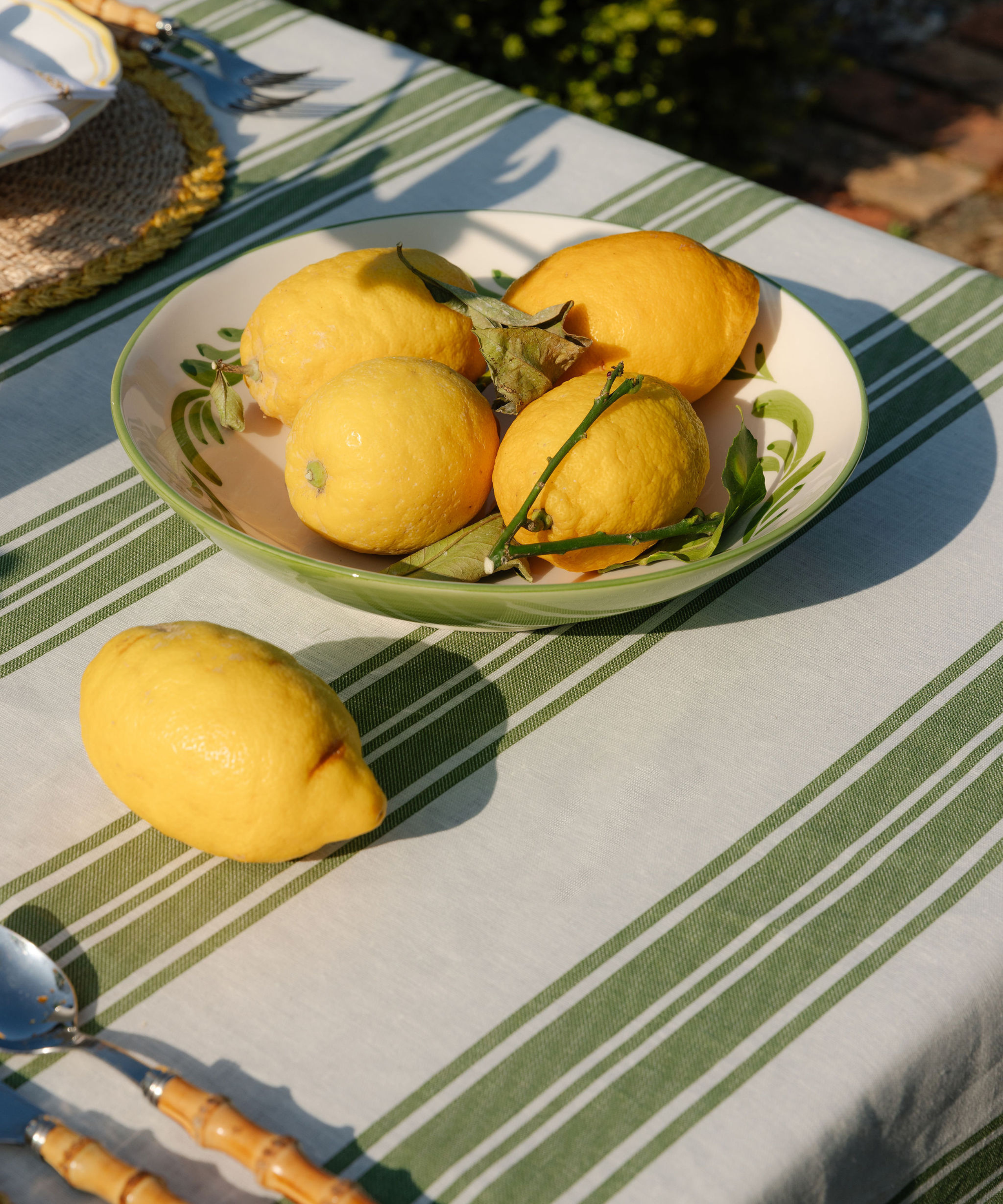 Celia Serving Bowl, Leaf Green