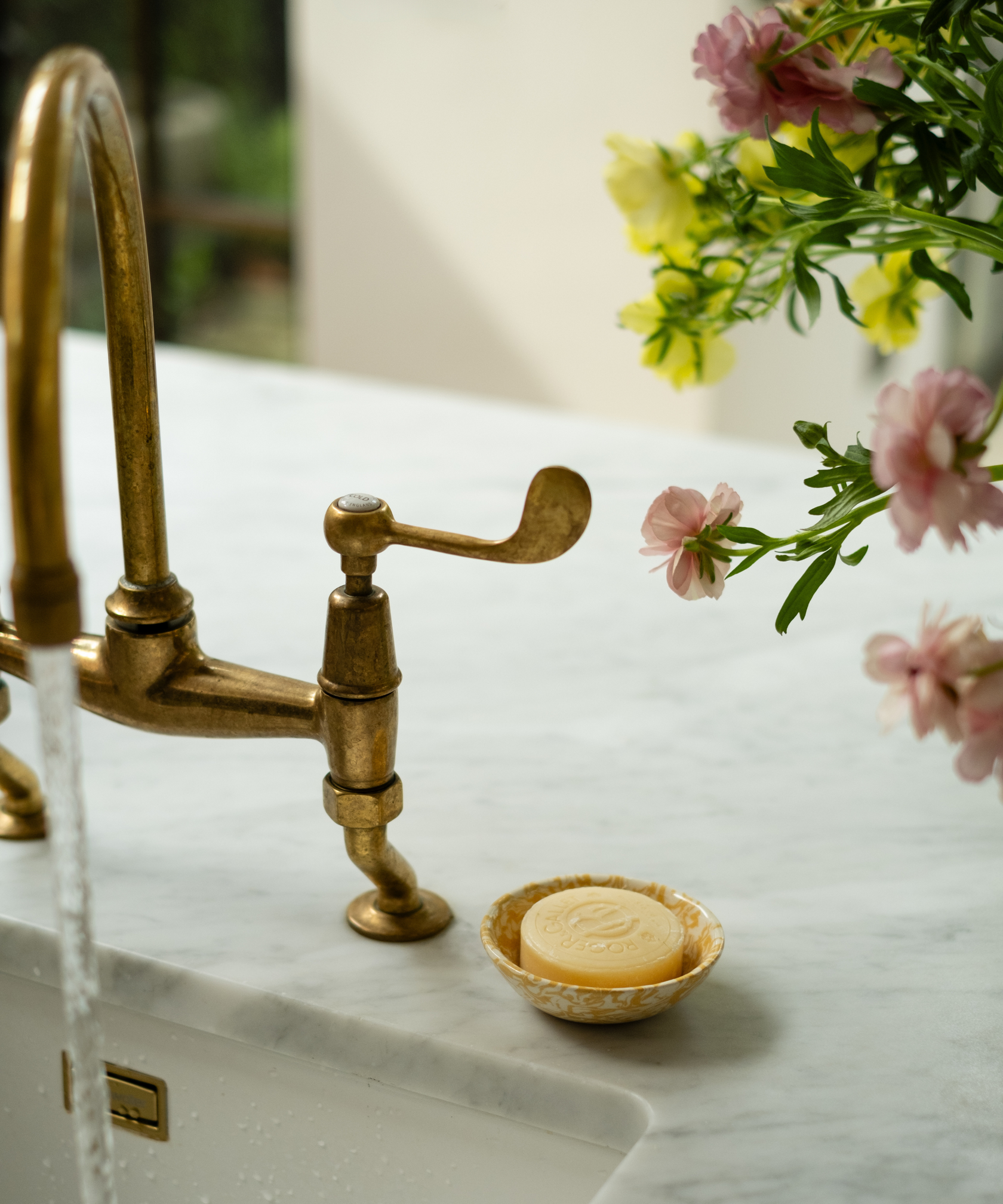 Aptware Marble Ceramic Dish, Mustard