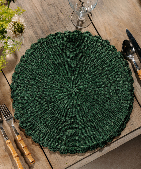 Scalloped Abaca Placemat, Juniper