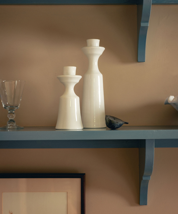 Alma Short Candlestick, White