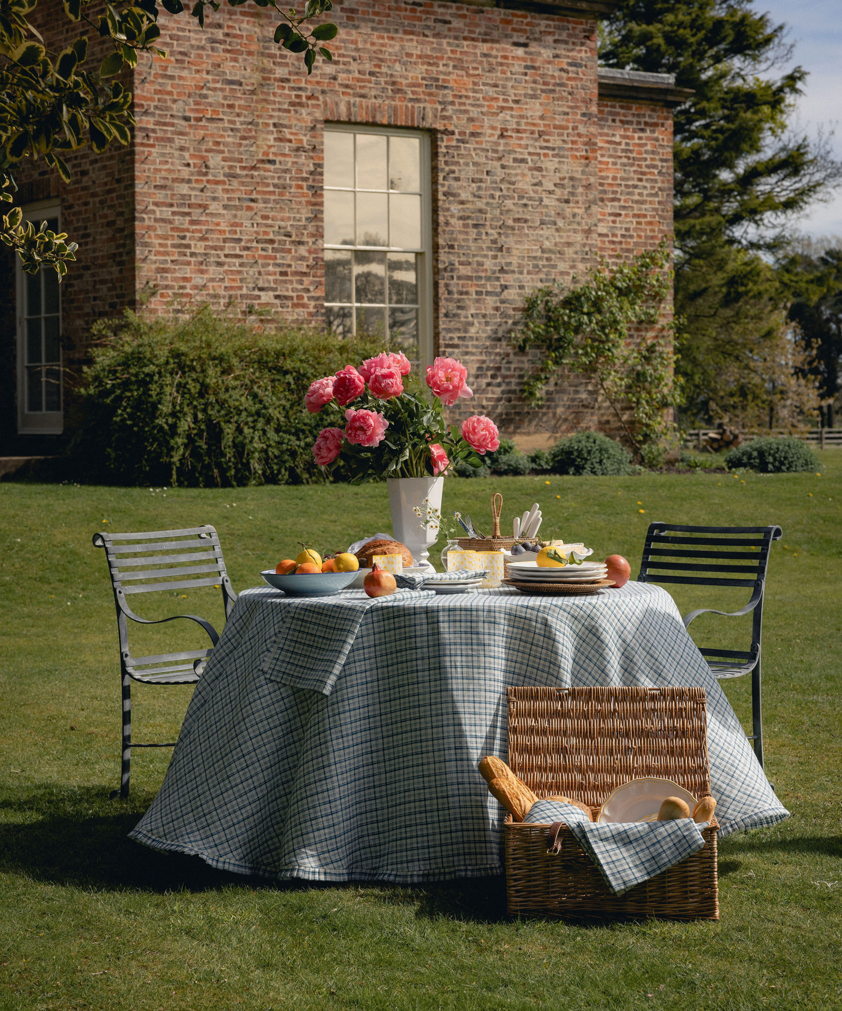 Remy Round Pleated Linen Tablecloth, French Navy