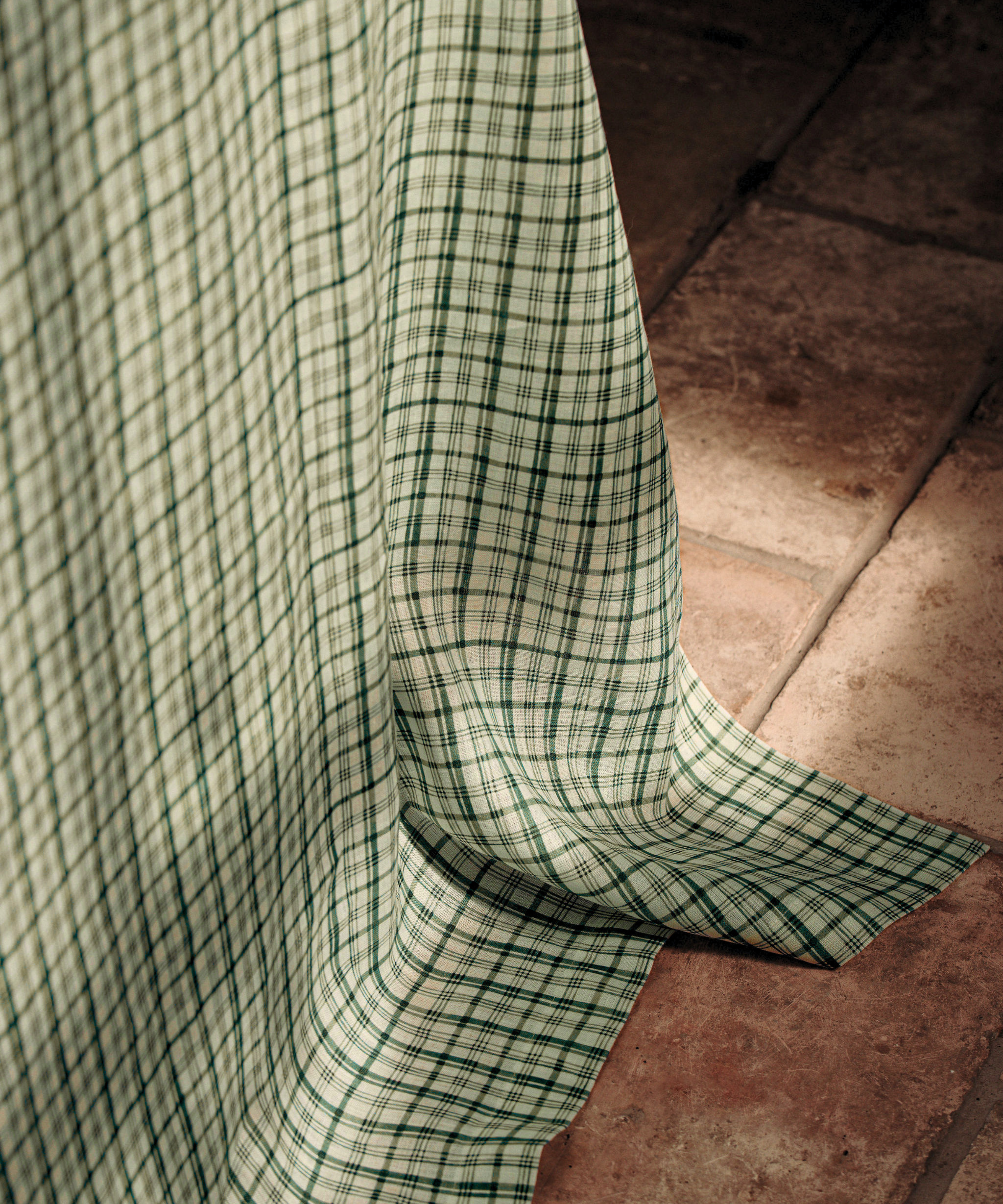 Remy Rectangular Linen Tablecloth, Ivy
