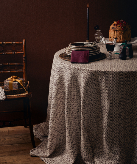 Agnes Table Linens