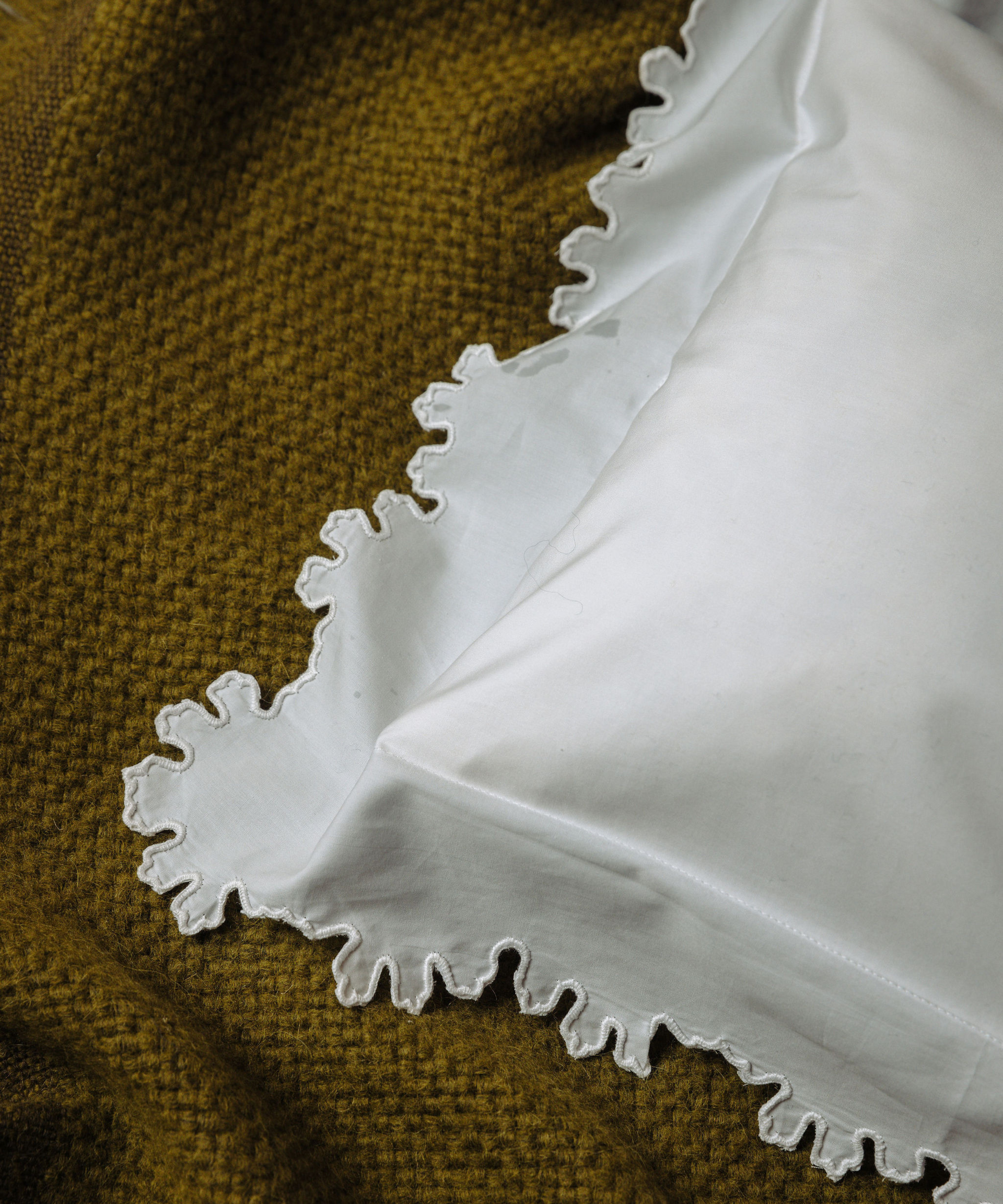 Thea Scalloped 30x40cm Boudoir Pillowcase
