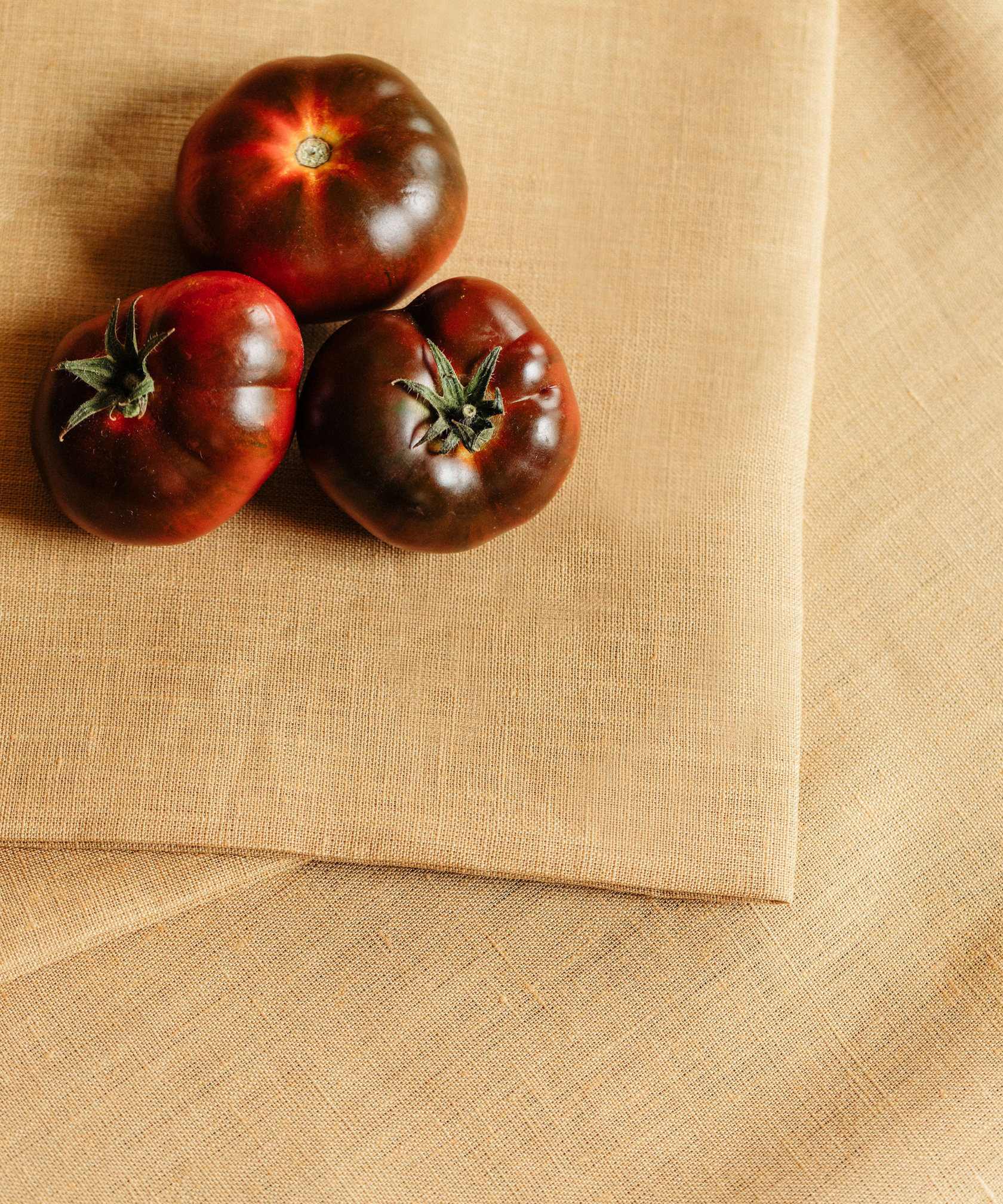 Classic Linen Napkin, Straw, Lifestyle