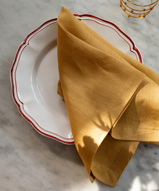 Zita Scalloped Crockery, Maroon Red, with Yellow Linen Napkin