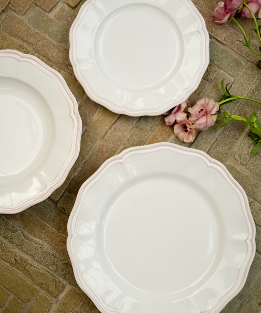 Set of 4 Zita Scalloped Dessert Plates, Blush Pink, Lifestyle