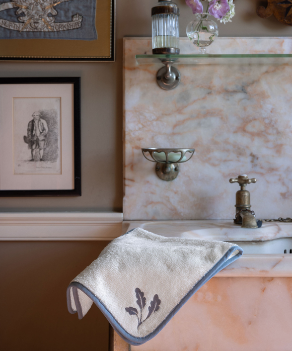 Oneta Guest Towel, Detail