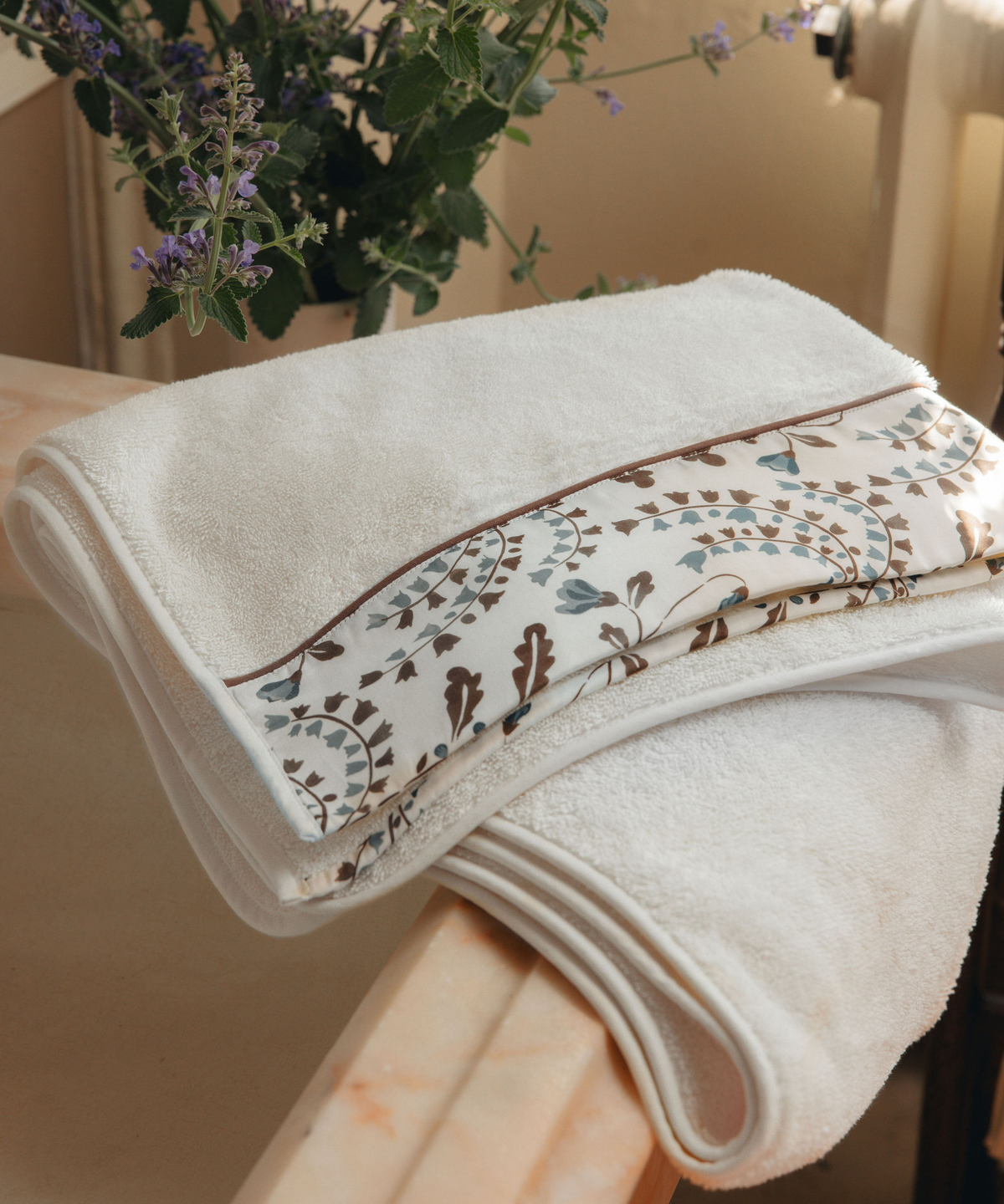 Oneta Bath Towel, Pattern Detail