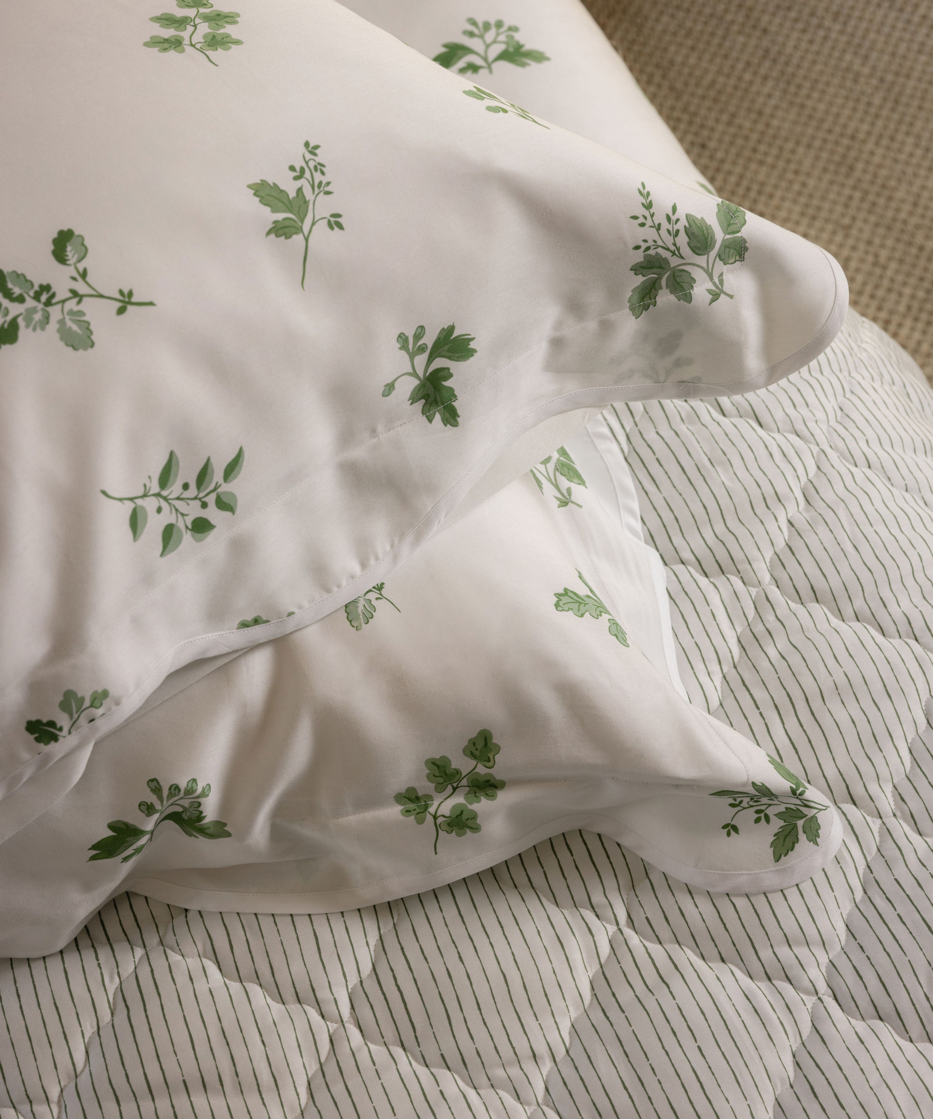 Pair of Polino Scalloped Pillowcases