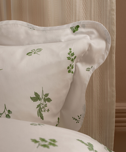 Pair of Polino Scalloped Pillowcases