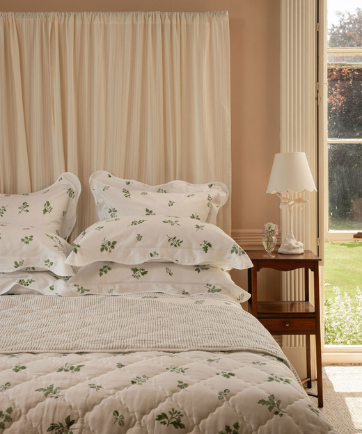 Polino Quilted Bedspread, Bedroom Lifestyle